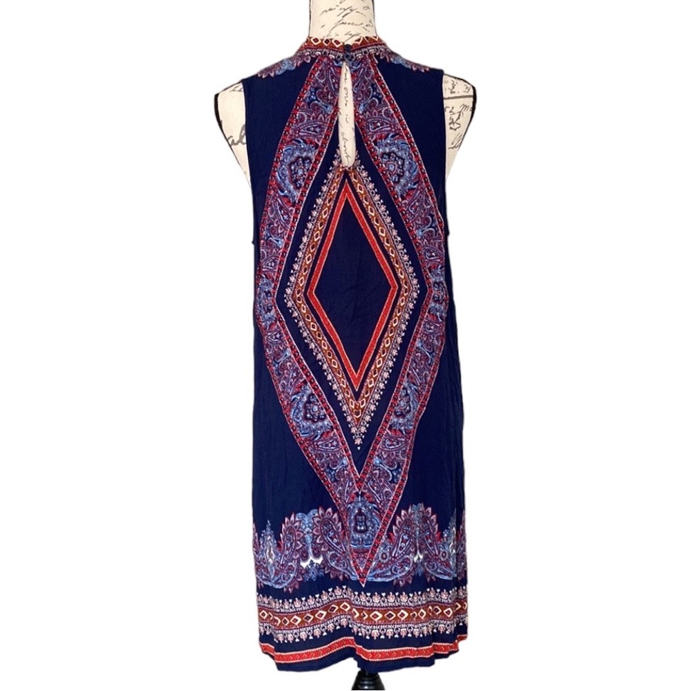 Xhileration Dress - Picture 2 of 8